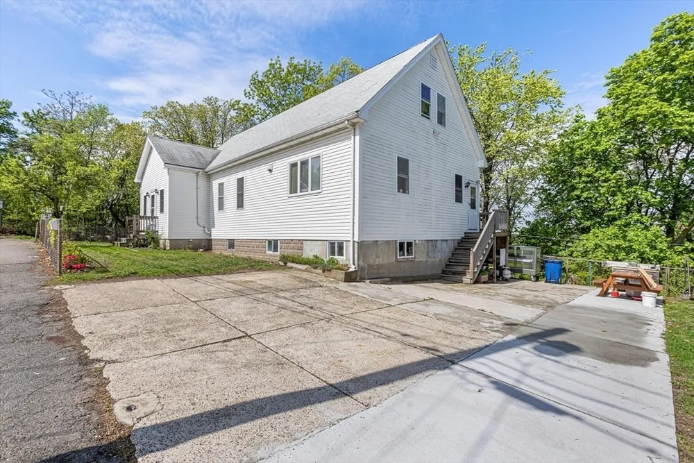 20 Hopkins St, Revere, MA 02151