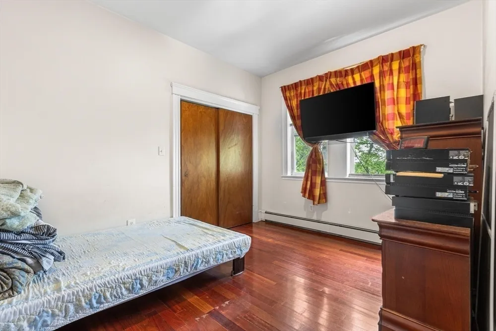20 Hopkins St, Revere, MA 02151