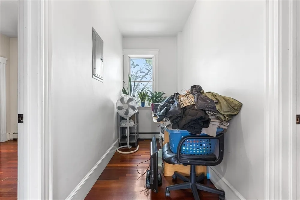 20 Hopkins St, Revere, MA 02151