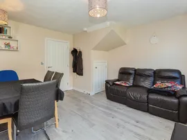 Morello Close, Aylesbury thumb 2