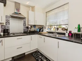 Morello Close, Aylesbury thumb 3