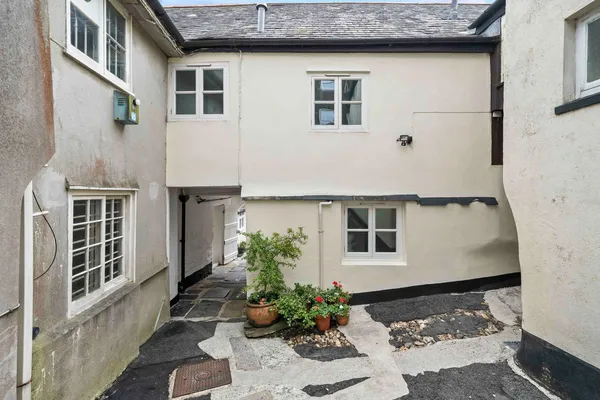 1 Coronet Place, Fore Street, Kingsbridge