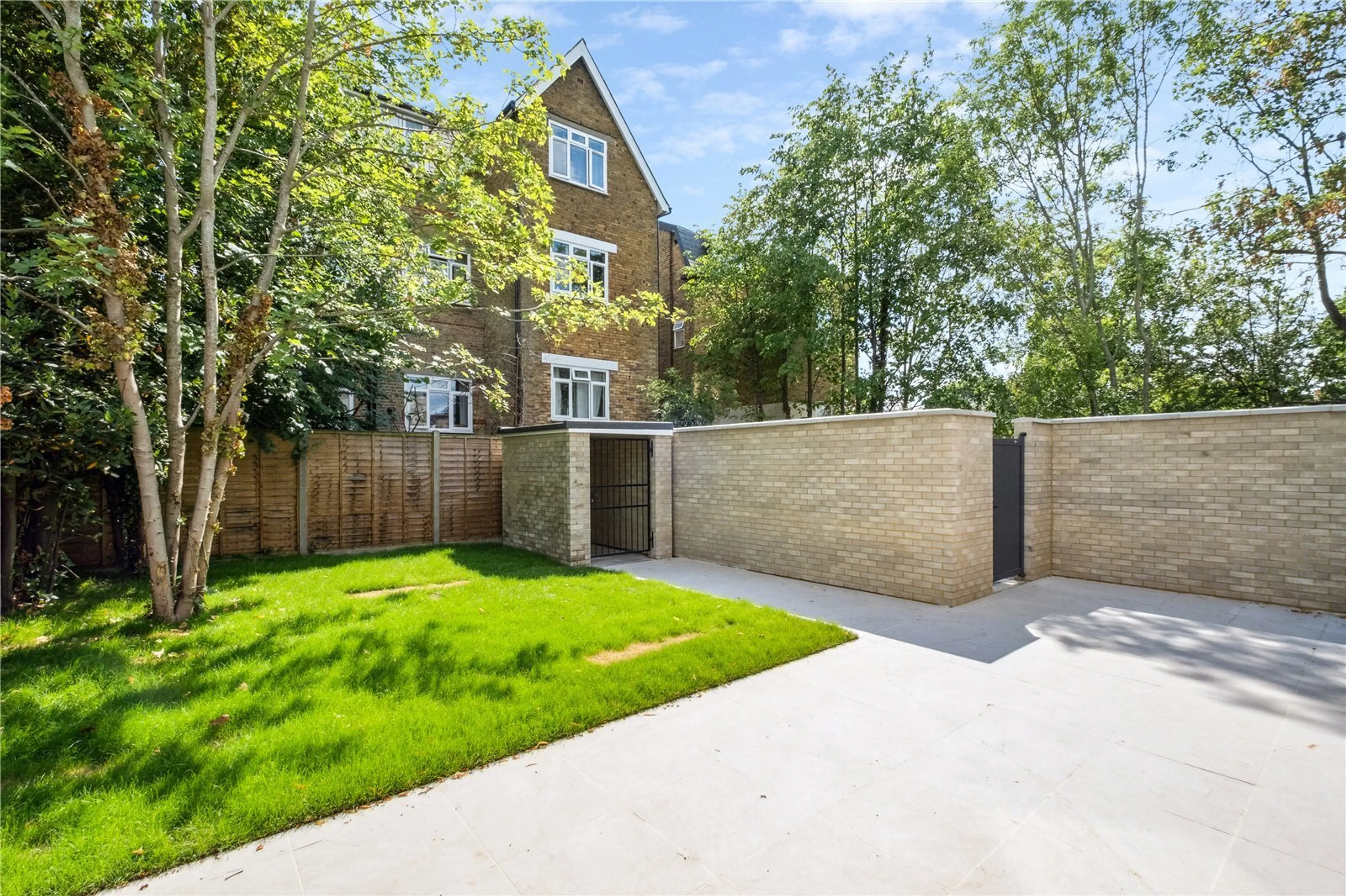 Property at Mount Ephraim Road, London, SW16