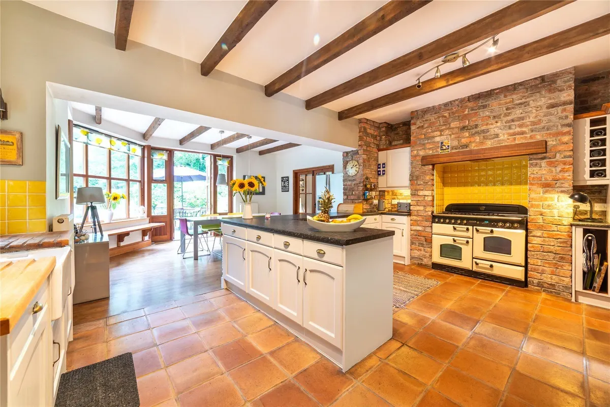Y Felinheli, Gwynedd, LL56
