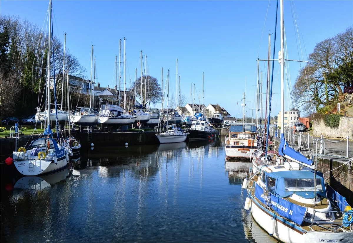 Y Felinheli, Gwynedd, LL56