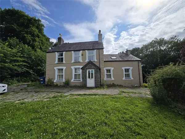 Coed Helen Road, Caernarfon, Gwynedd,...