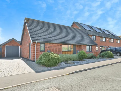 Mayfly Road, Swaffhamphoto
