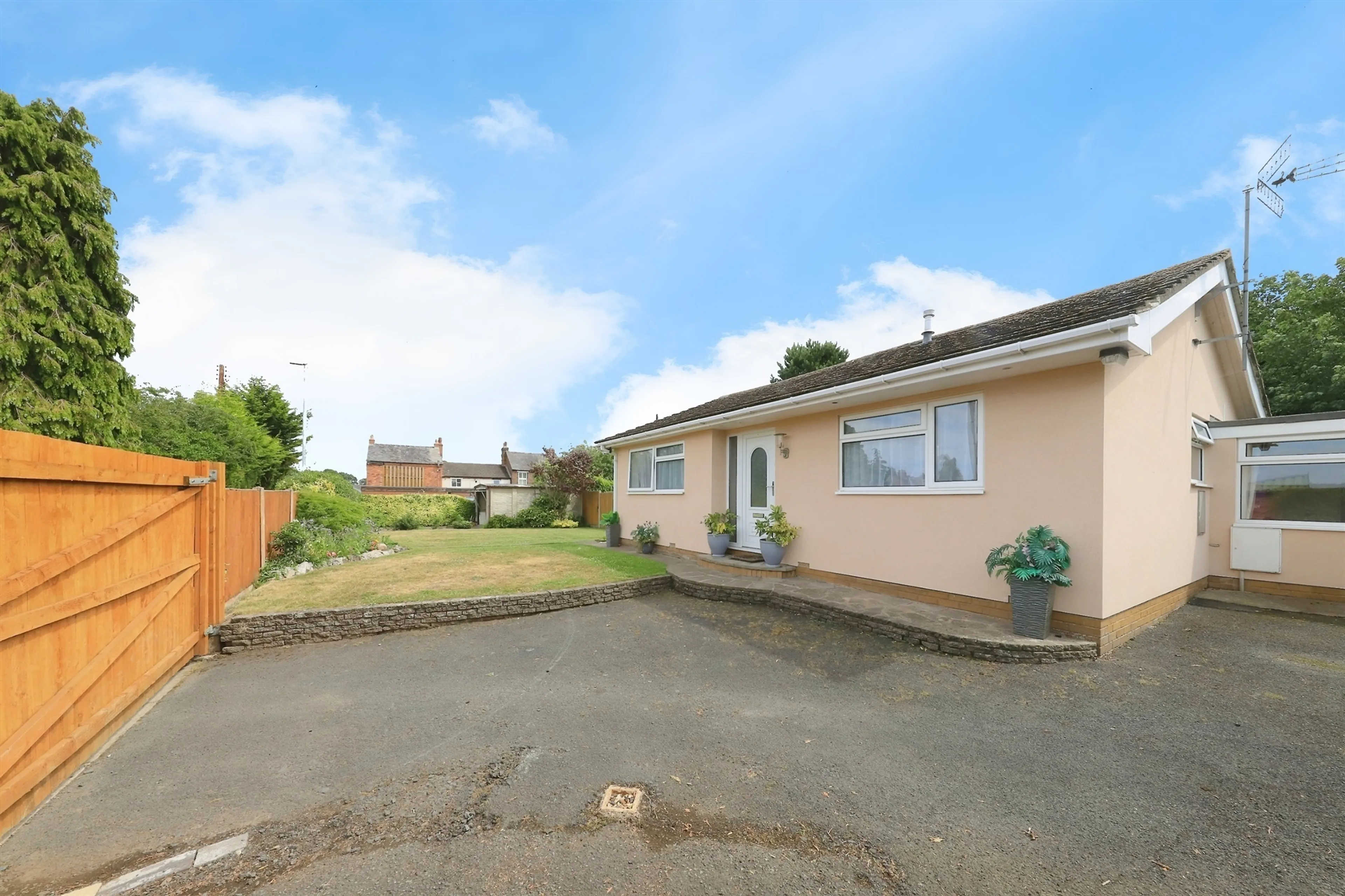 Property at Bowpatch Road, STOURPORT-ON-SEVERN