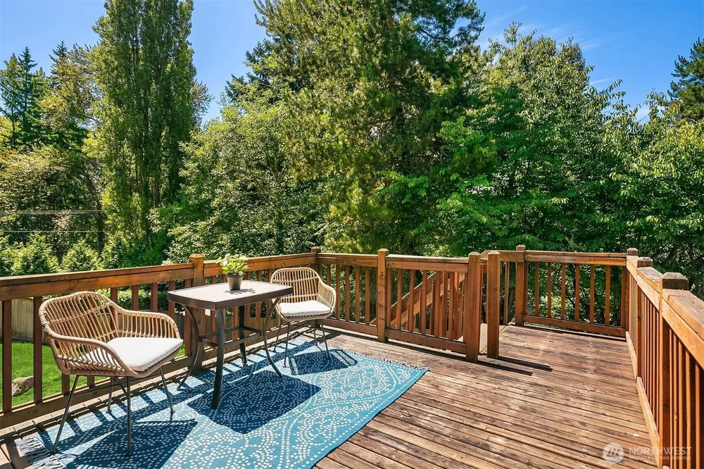 1613 Hoquiam Pl NE, Renton, WA 98059