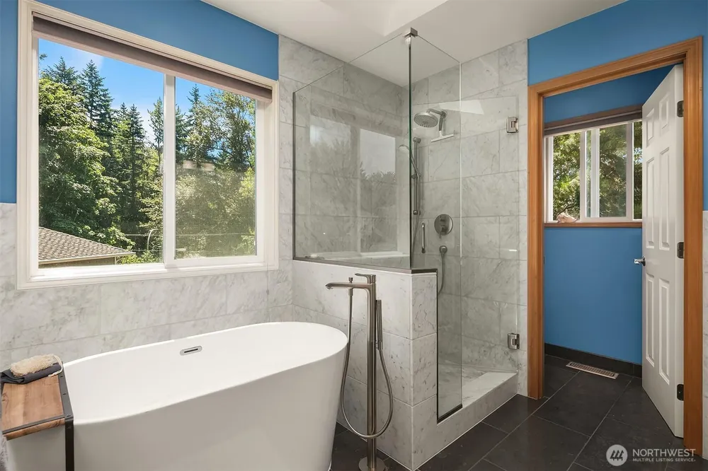 1613 Hoquiam Pl NE, Renton, WA 98059