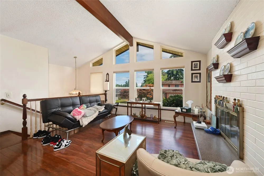 2907 SW 333rd St, Federal Way, WA 98023