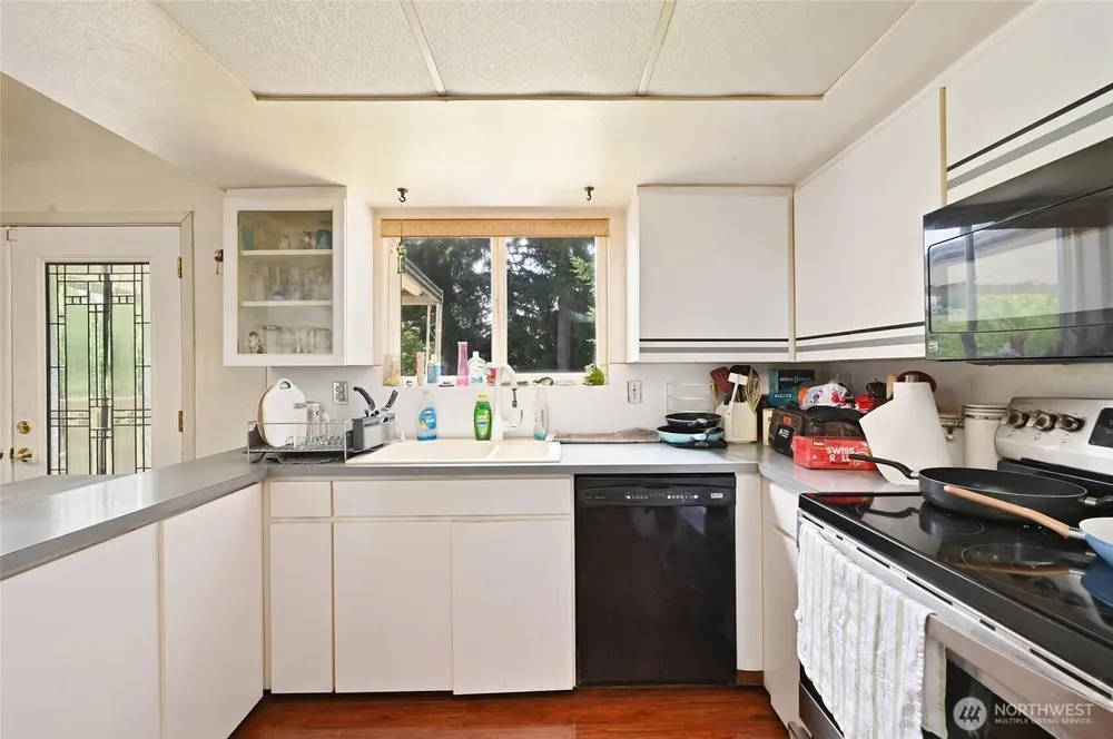 2907 SW 333rd St, Federal Way, WA 98023