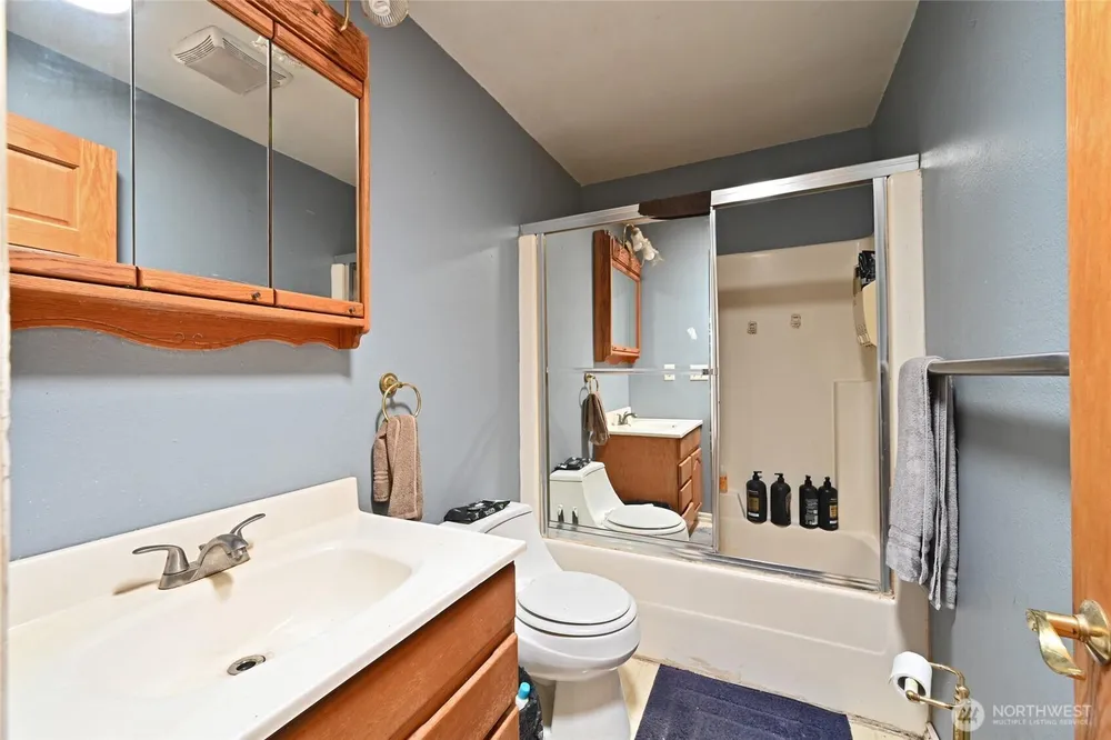 2907 SW 333rd St, Federal Way, WA 98023