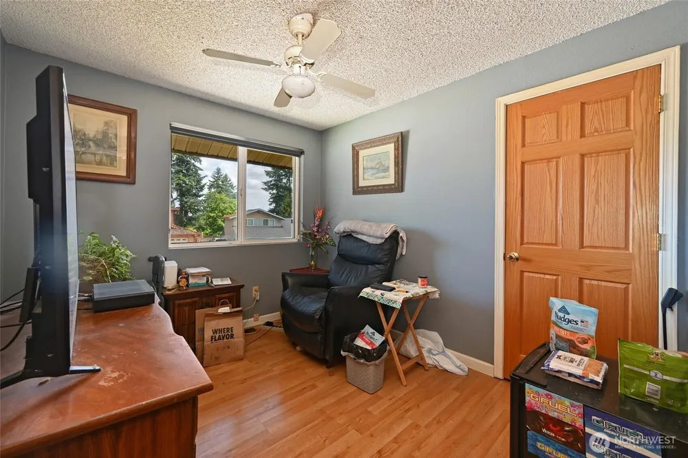 2907 SW 333rd St, Federal Way, WA 98023
