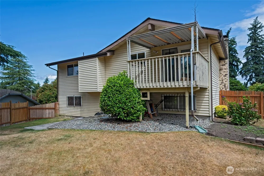 2907 SW 333rd St, Federal Way, WA 98023