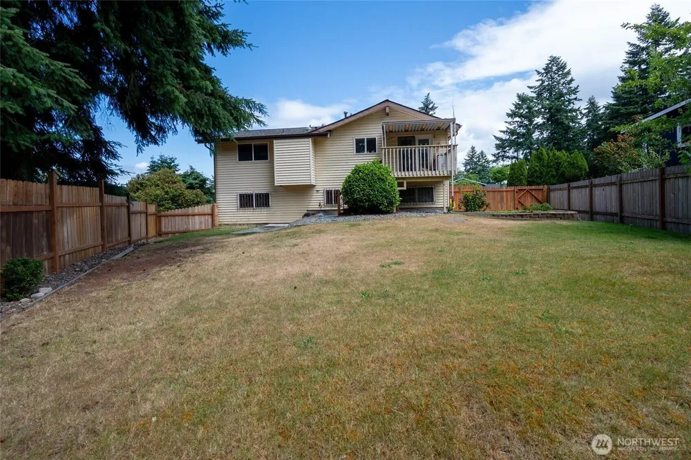 2907 SW 333rd St, Federal Way, WA 98023