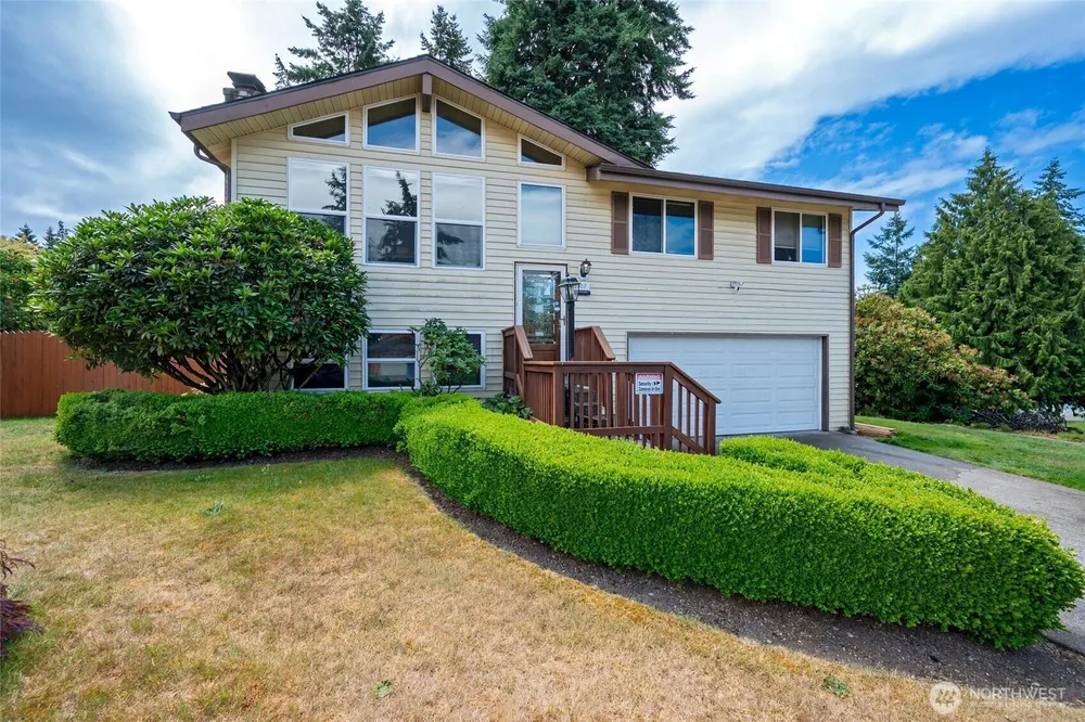2907 SW 333rd St, Federal Way, WA 98023