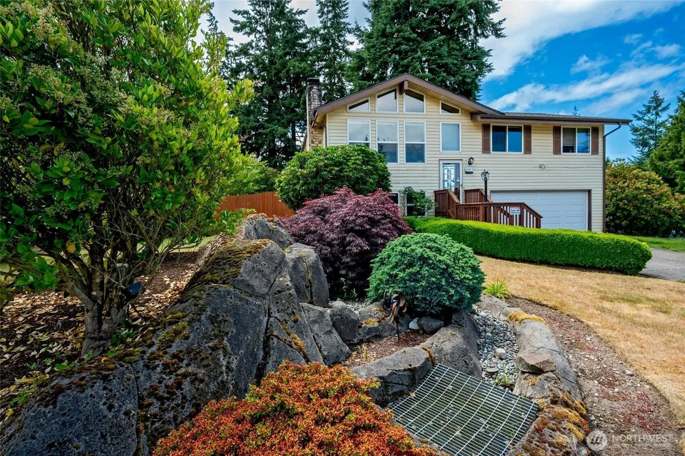 2907 SW 333rd St, Federal Way, WA 98023