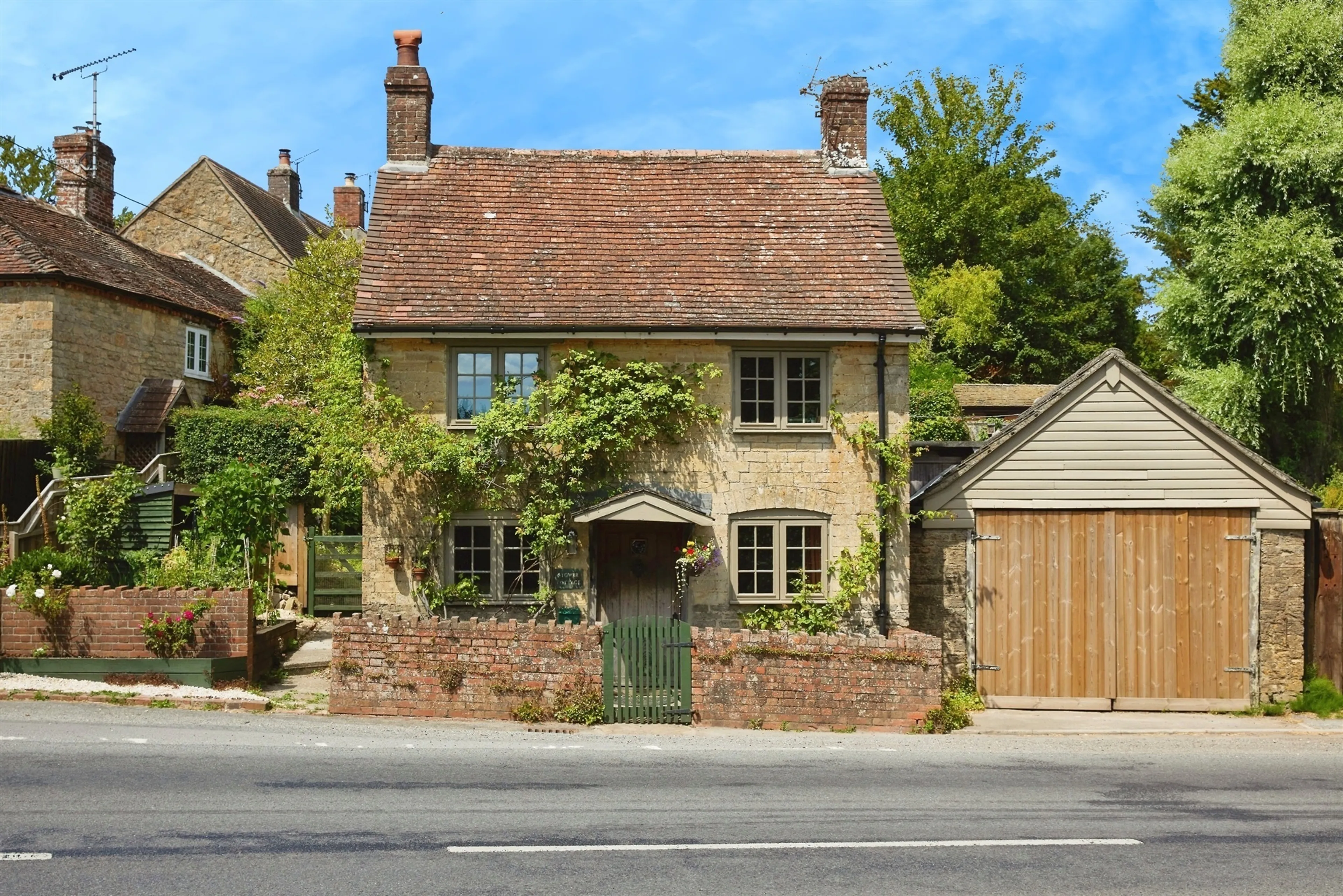 Property photo 0