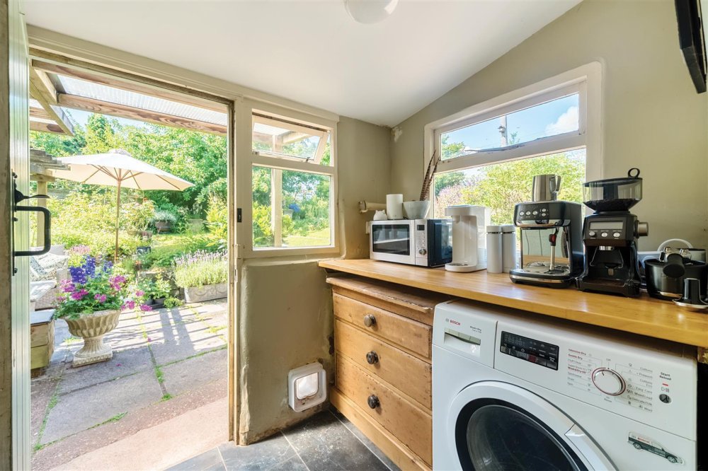 Stags 3 bedroom property for - VvAfmvz3w0CvdmvTeabISQ