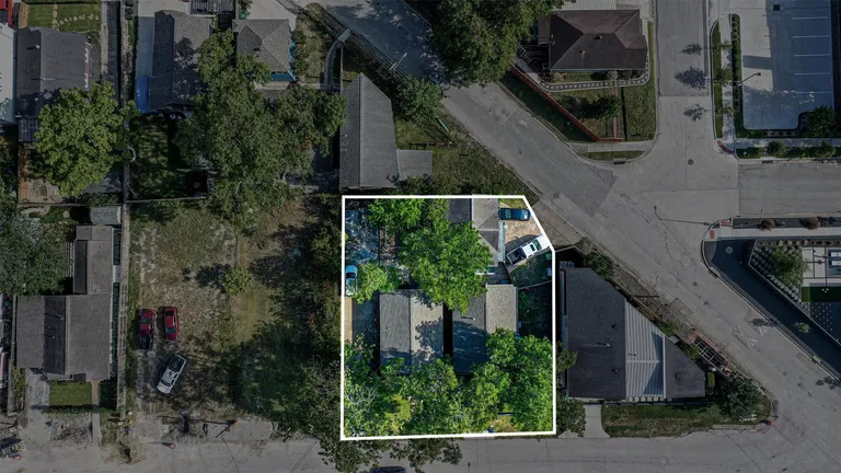 1110 E 27th St, Houston, TX 77009