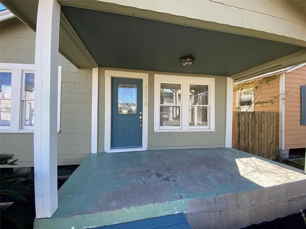 1110 E 27th St, Houston, TX 77009