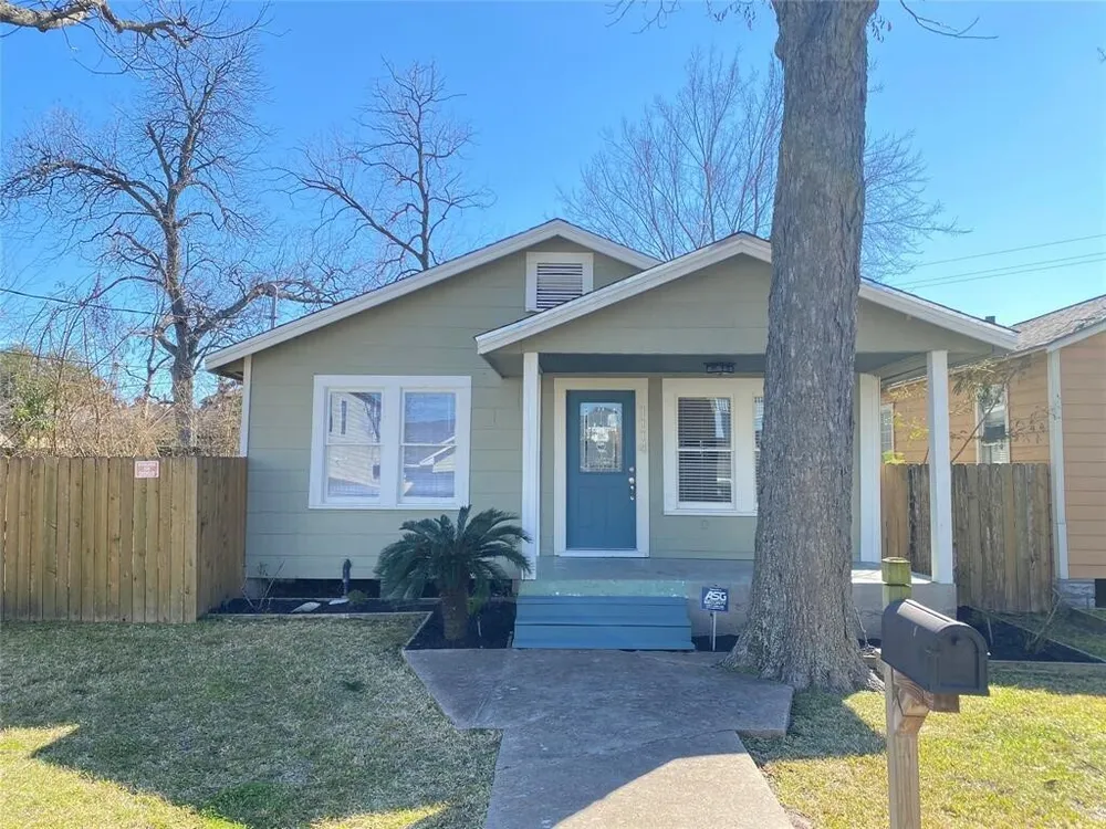 1110 E 27th St, Houston, TX 77009