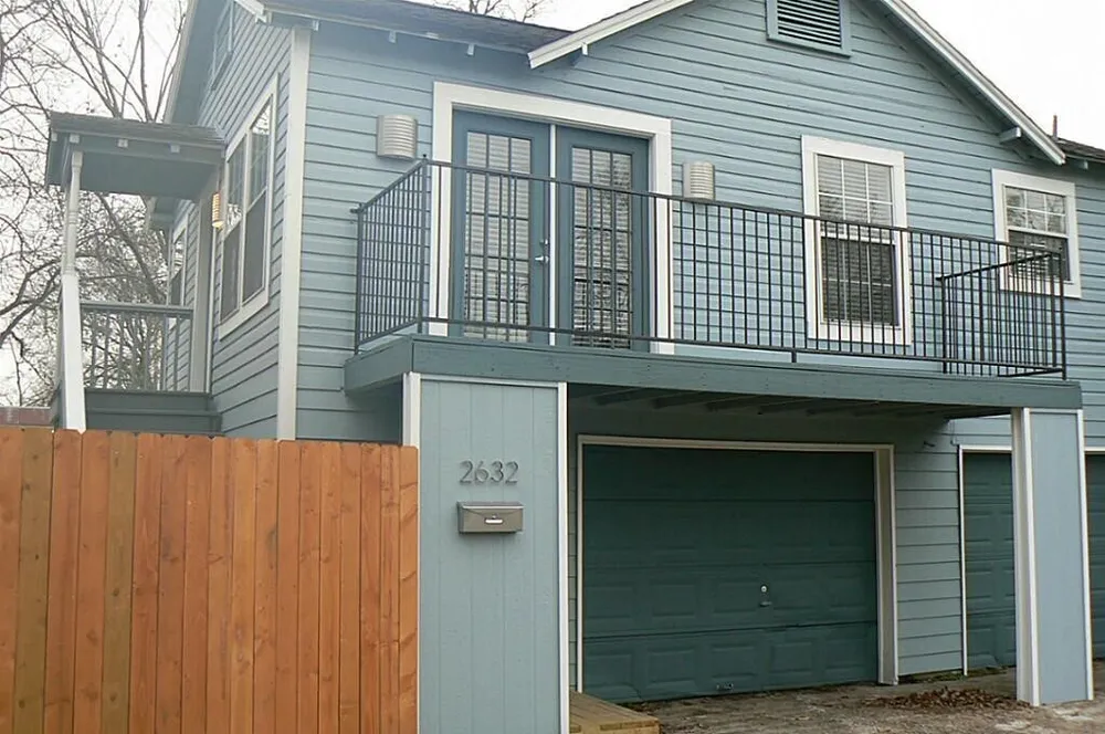 1110 E 27th St, Houston, TX 77009