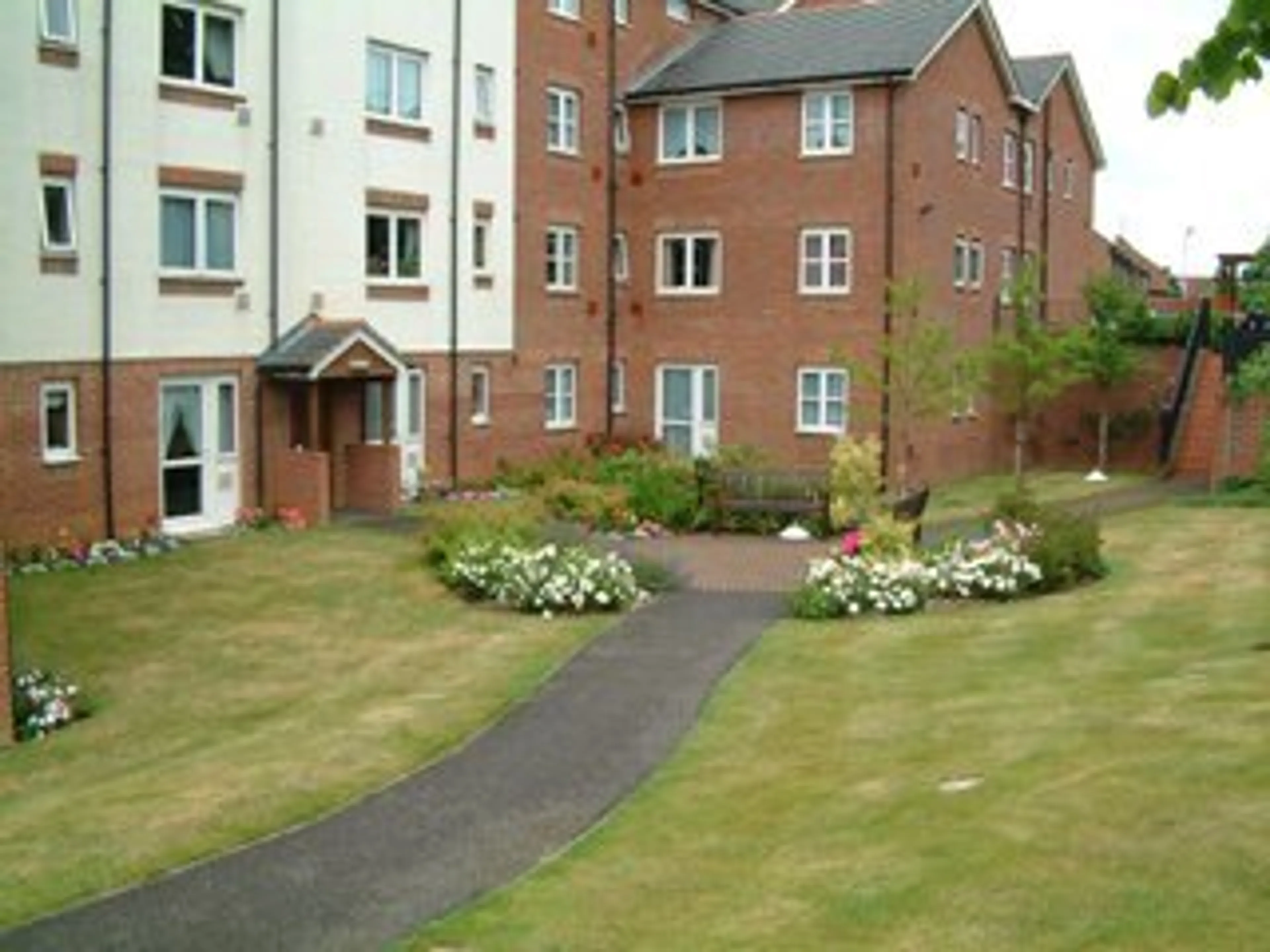 Photo 0
