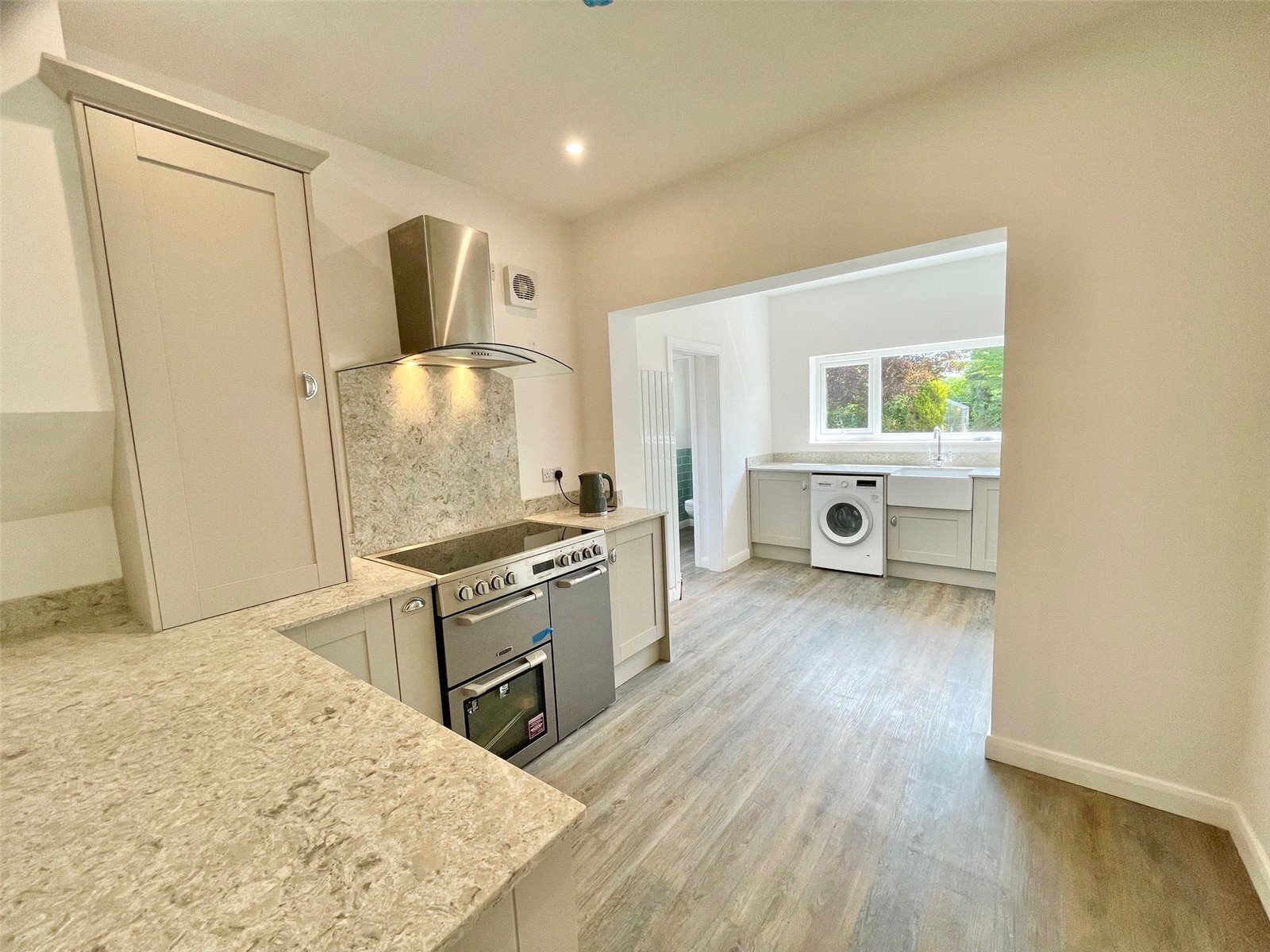 Thorndon Park Crescent, Leigh-on-Sea, Essex, SS9 Image 2