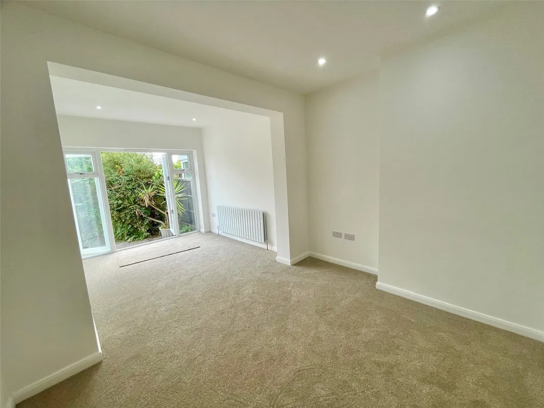 Thorndon Park Crescent, Leigh-on-Sea, Essex, SS9