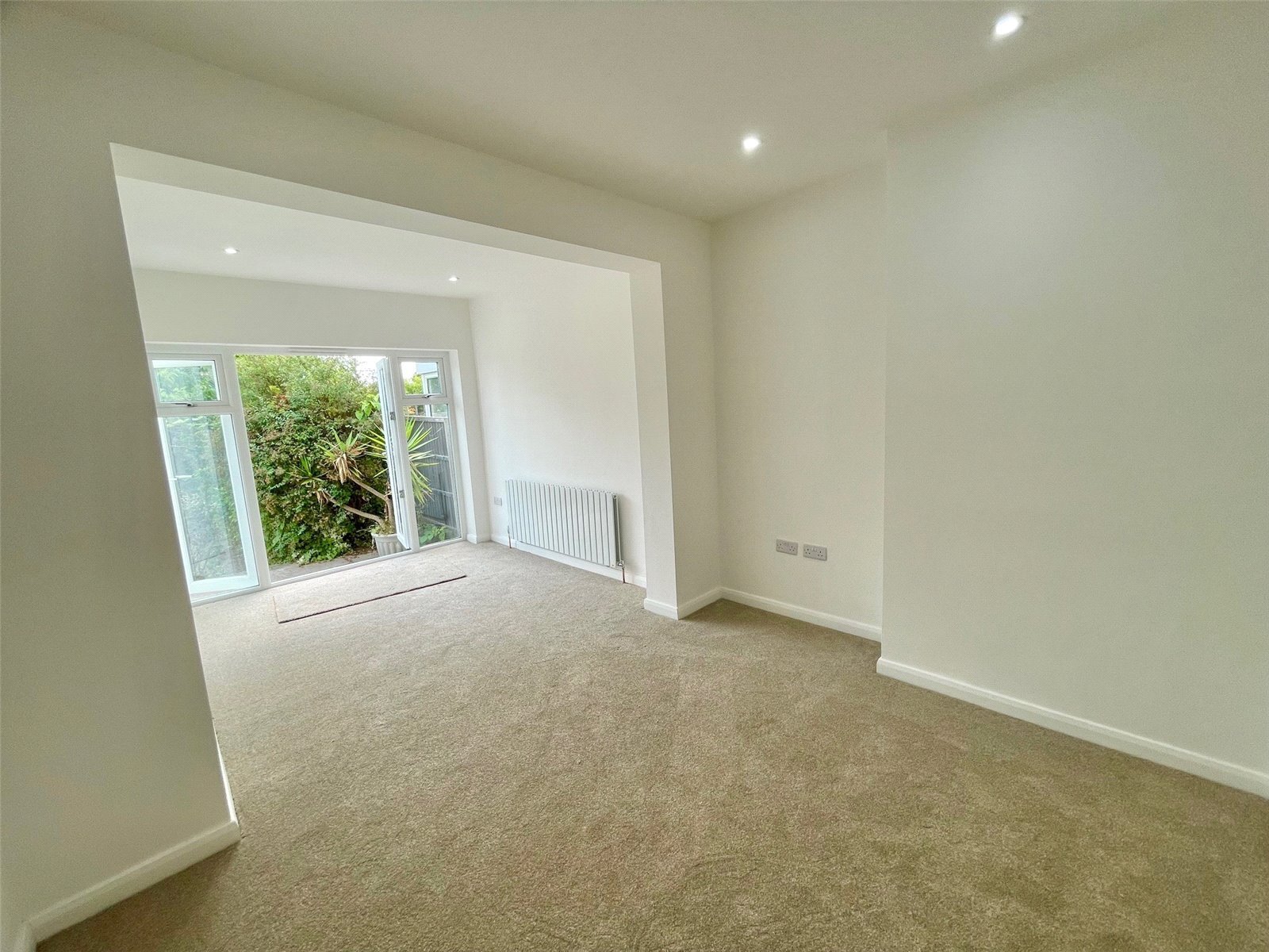 Thorndon Park Crescent, Leigh-on-Sea, Essex, SS9 Image 5