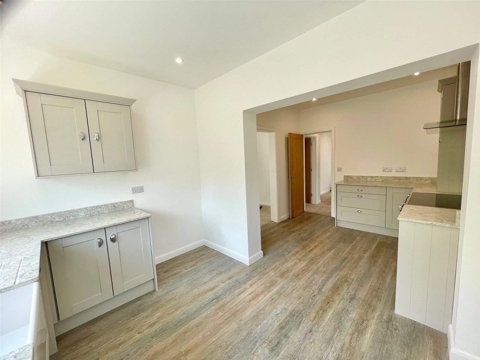 Thorndon Park Crescent, Leigh-on-Sea, Essex, SS9 Image 9