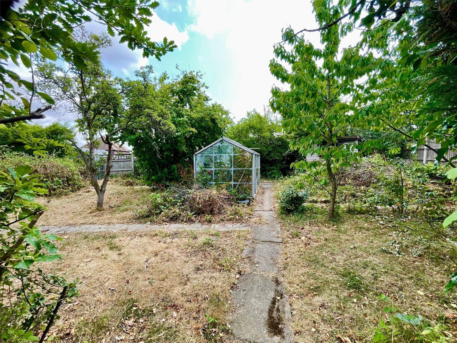 Thorndon Park Crescent, Leigh-on-Sea, Essex, SS9 Image 23