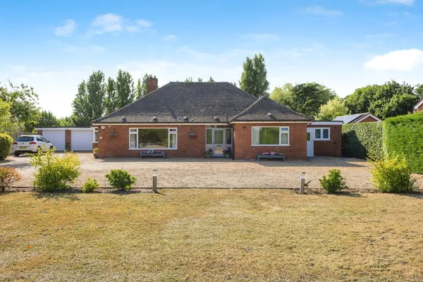 Dereham Road, Watton, Thetford, IP25