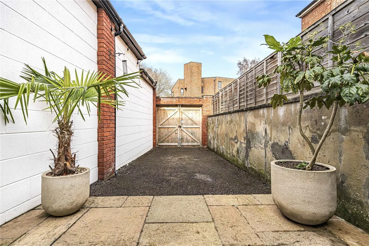 St. Clements Street, Oxford, Oxfordshire, OX4