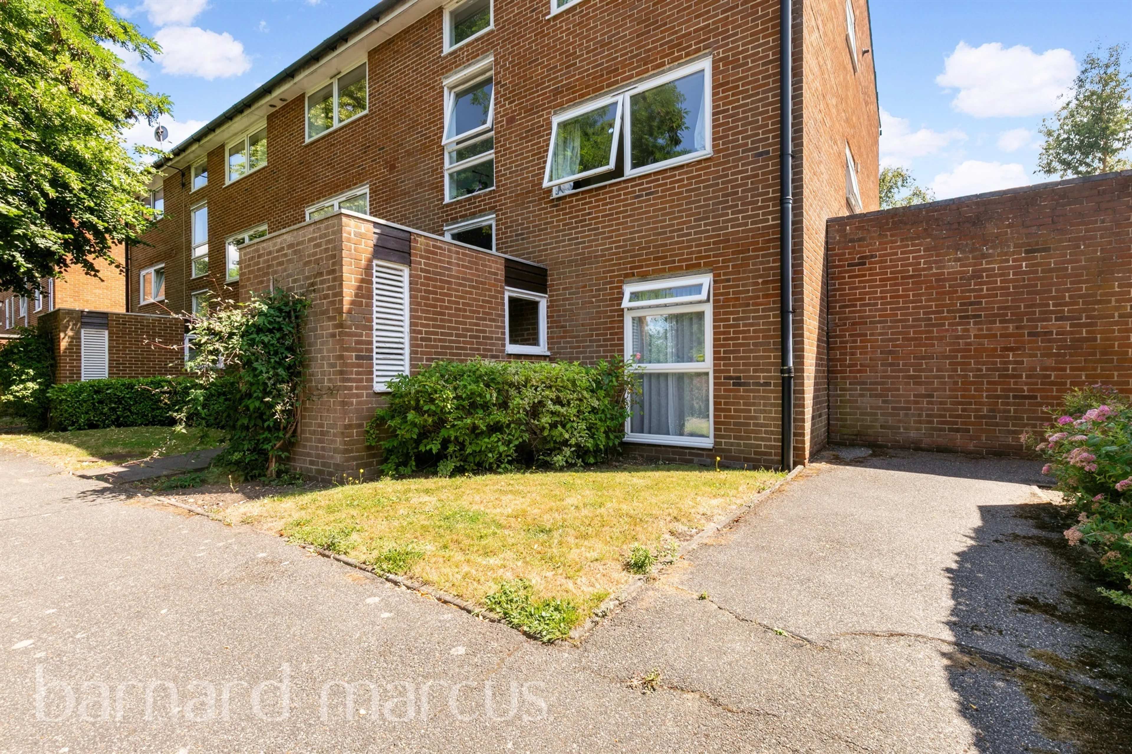 Property at Tidenham Gardens, Croydon