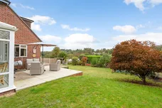 Steepways, Hindhead, GU26 photo 3