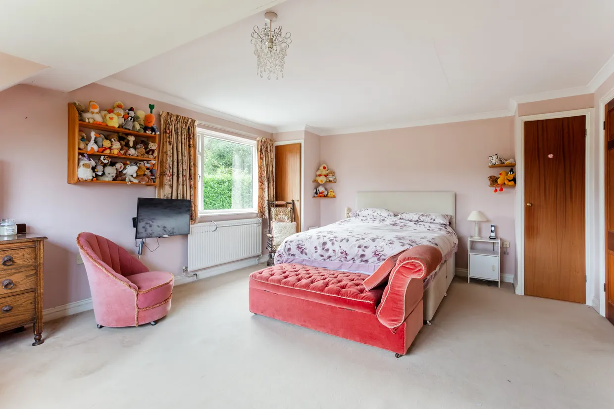 Steepways, Hindhead, GU26 photo 8