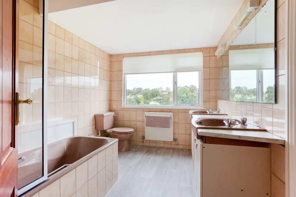 Steepways, Hindhead, GU26 photo 17