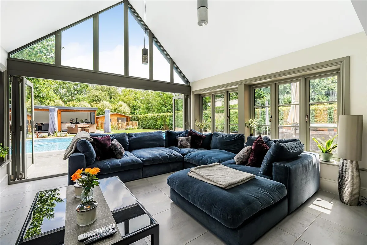 Ashlyns Grove, Berkhamsted