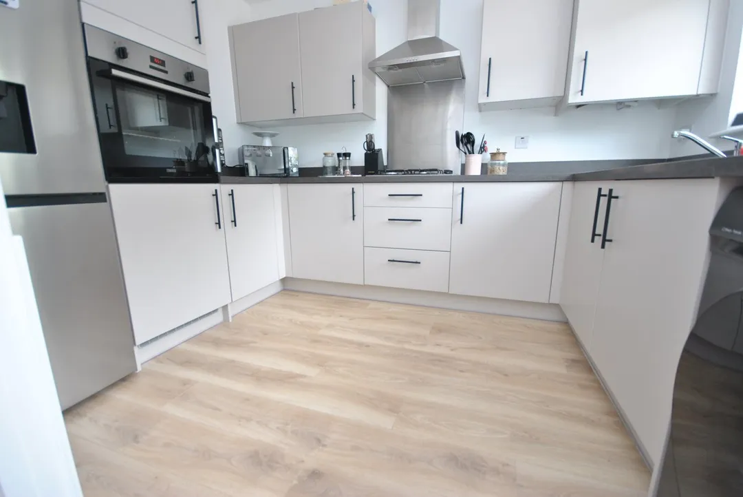 https://mr0.homeflow-assets.co.uk/files/photo/image/45297/5039/_x_/50845369.jpg