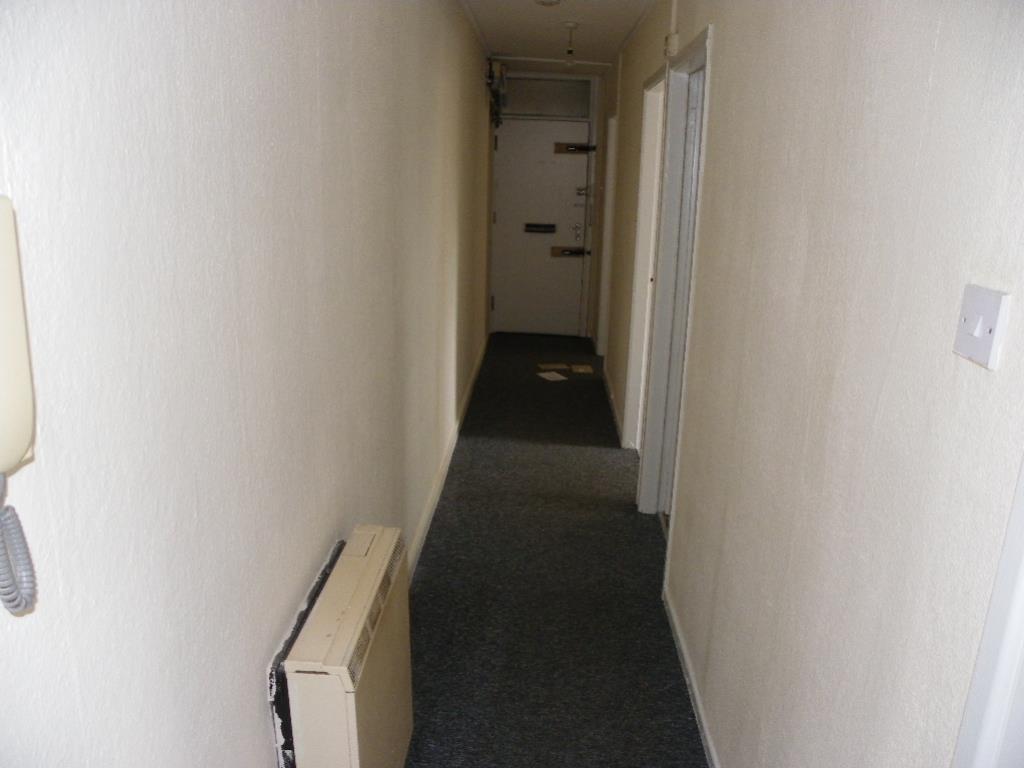 Compton Court Image 3