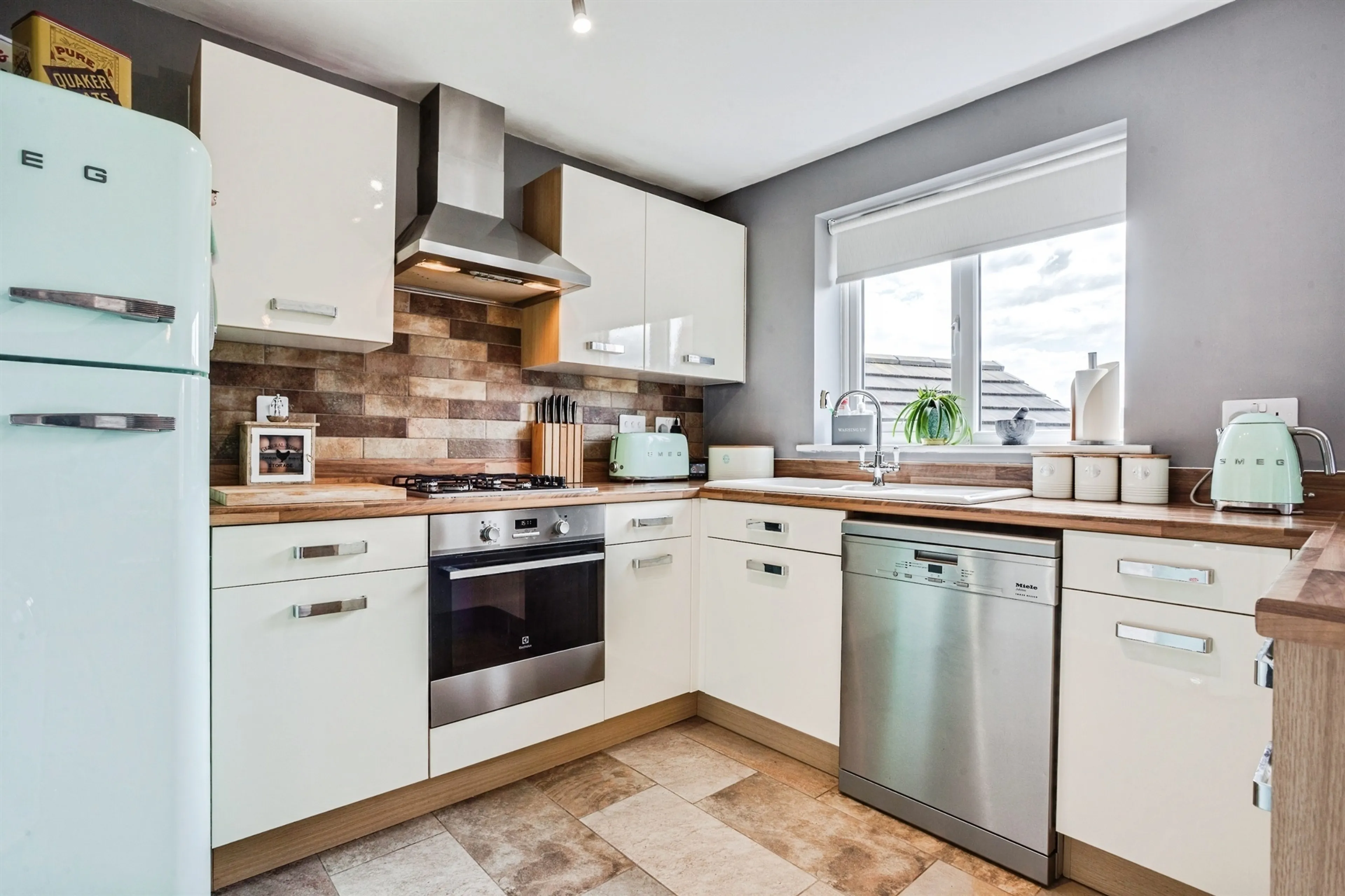 Property at Sutton View, WAKEFIELD