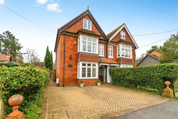 Princes Crescent, Lyndhurst, Hampshir...