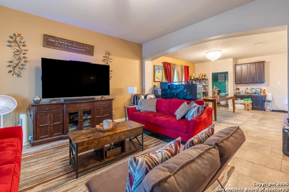 6215 Campfire Cove, Converse, TX 78109