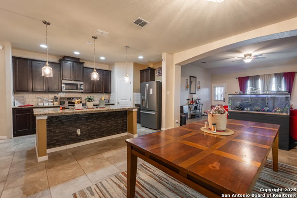 6215 Campfire Cove, Converse, TX 78109