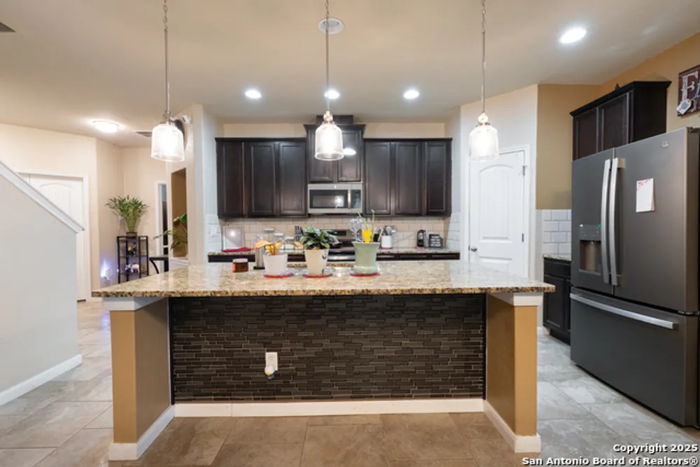 6215 Campfire Cove, Converse, TX 78109