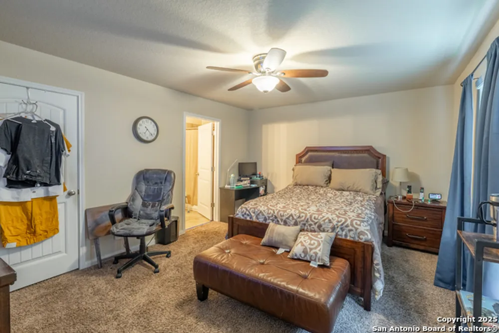 6215 Campfire Cove, Converse, TX 78109