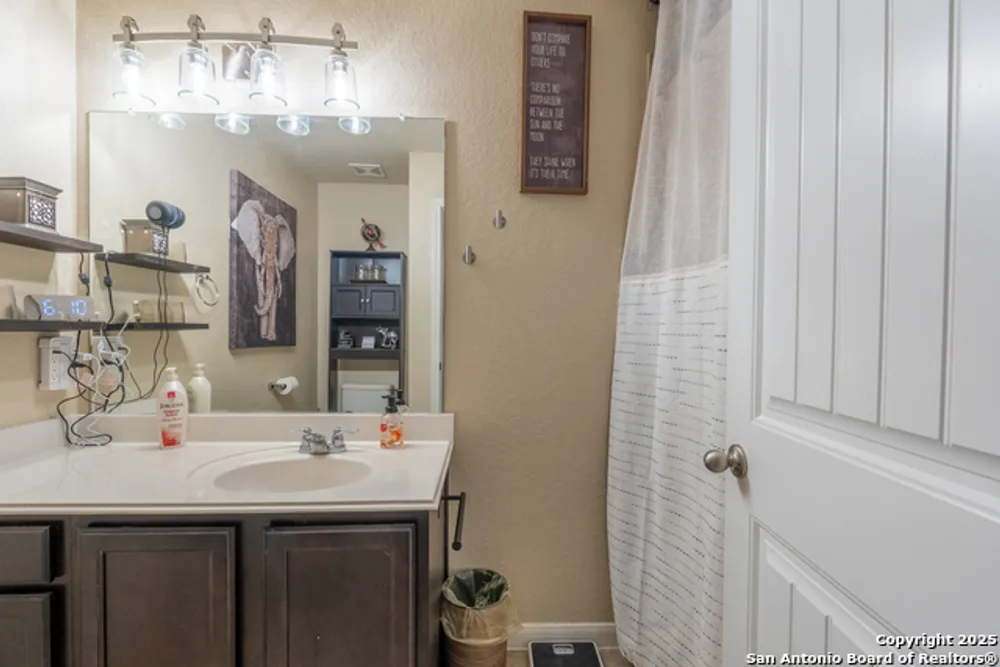 6215 Campfire Cove, Converse, TX 78109